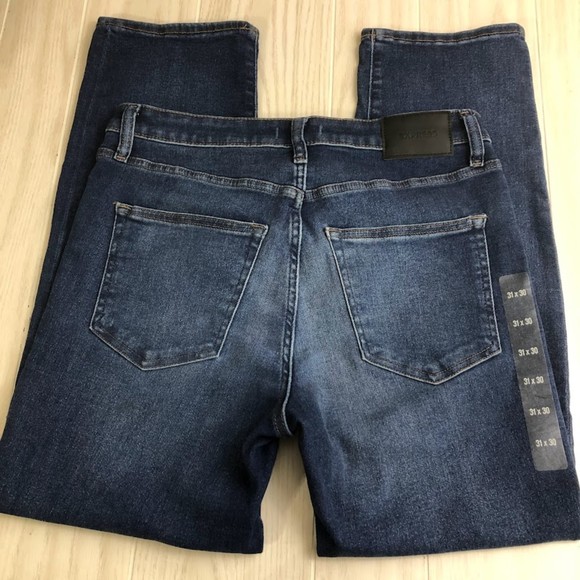 Express Men's Hyper Stretch Relaxed NWT Denim Jeans 31 x 30 - Picture 2 of 10